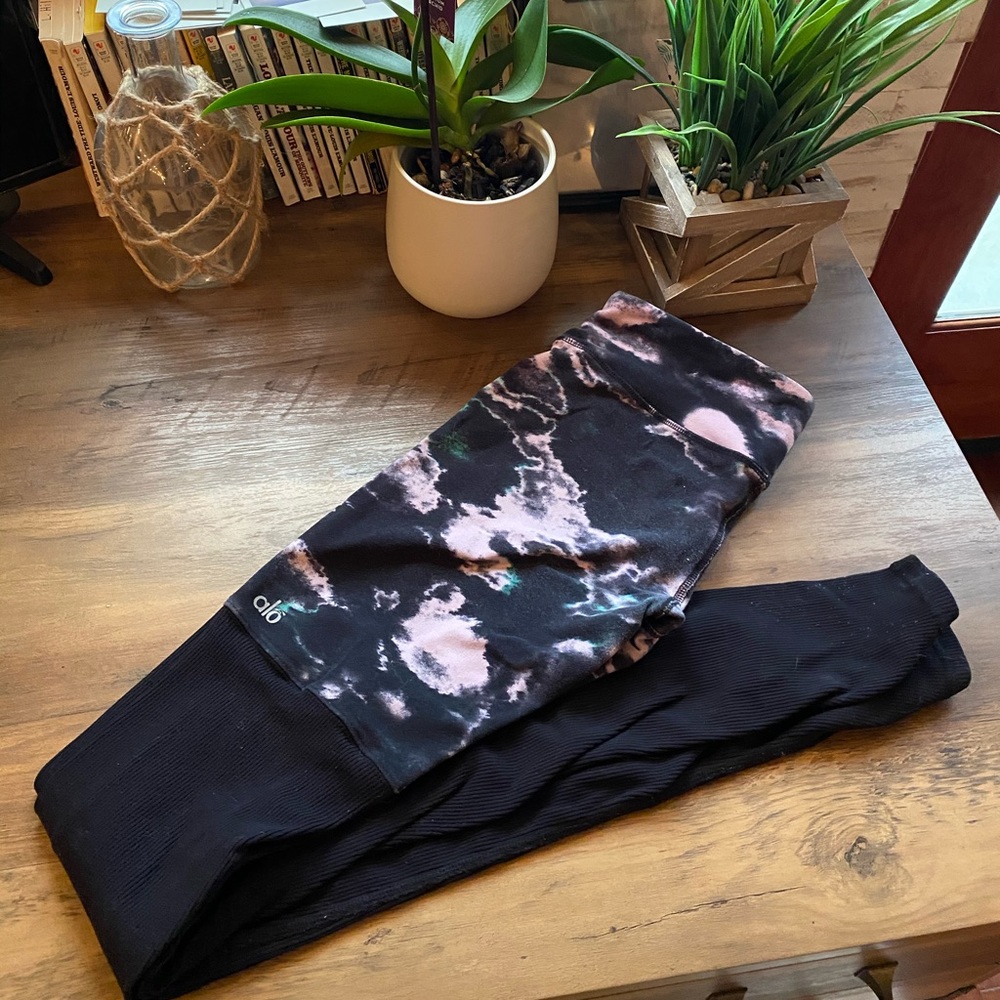 Alo Goddess leggings